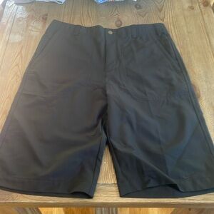 EUC boys NikeGolf tour performance adjustable waist, belt loops shorts- size XL